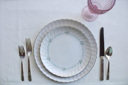 Snow Rose Scroll Porcelain